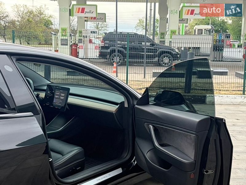 Седан Tesla Model 3 2018 в Харькове