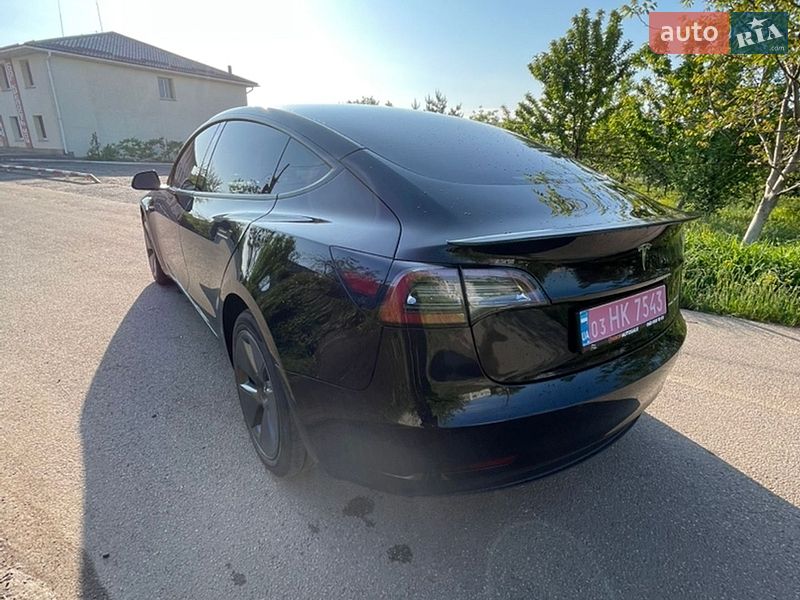 Седан Tesla Model 3 2022 в Кривом Роге