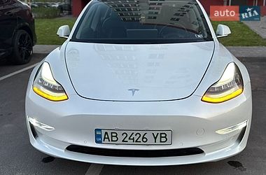 Седан Tesla Model 3 2020 в Виннице