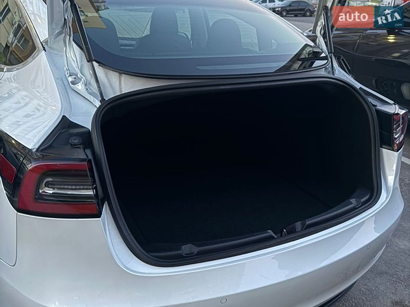 Седан Tesla Model 3 2020 в Виннице фото 32 Седан Tesla Model 3 2020 в Виннице