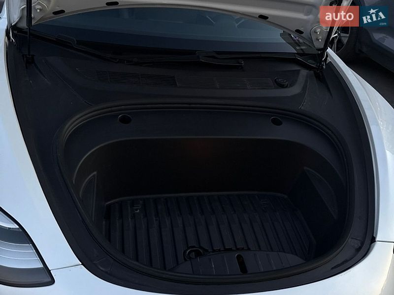 Седан Tesla Model 3 2020 в Виннице фото 36 Седан Tesla Model 3 2020 в Виннице