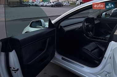 Седан Tesla Model 3 2020 в Виннице