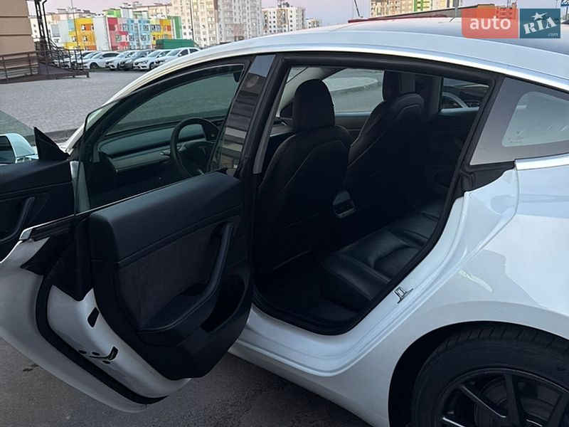 Седан Tesla Model 3 2020 в Виннице фото 46 Седан Tesla Model 3 2020 в Виннице