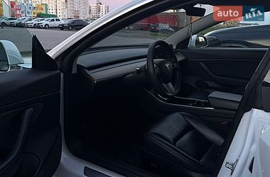 Седан Tesla Model 3 2020 в Виннице