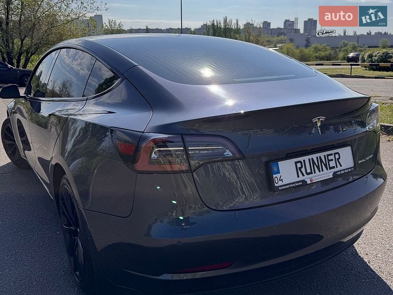 Седан Tesla Model 3 2019 в Кривому Розі