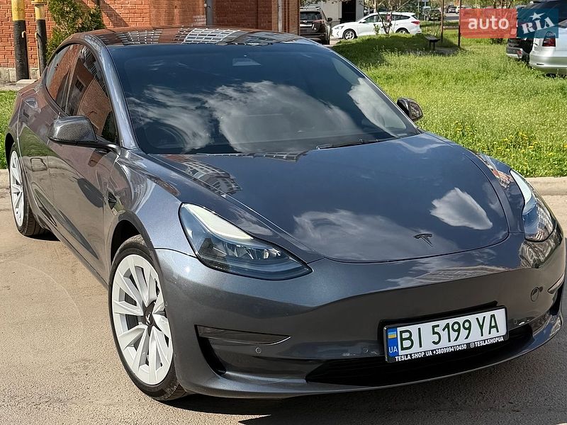 Седан Tesla Model 3 2022 в Полтаве