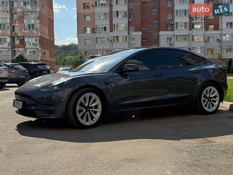 Седан Tesla Model 3 2022 в Полтаве