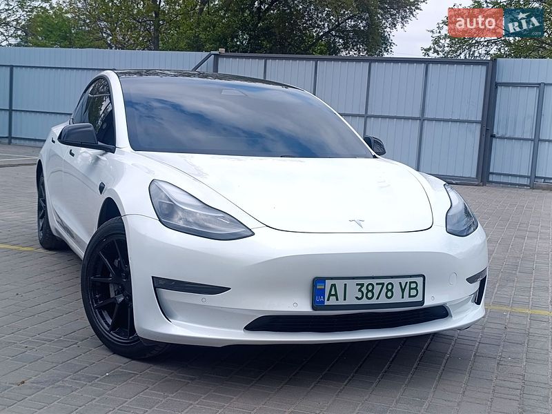 Tesla Model 3 2019