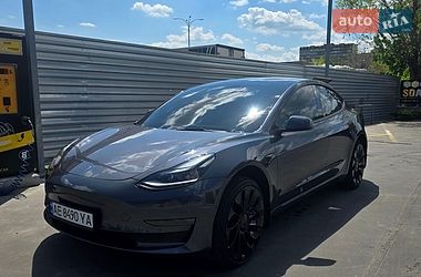 Седан Tesla Model 3 2022 в Днепре