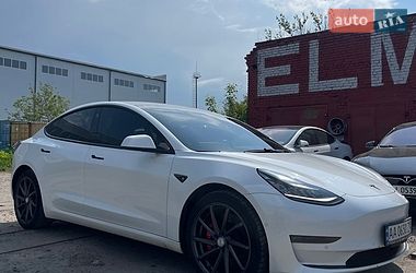 Седан Tesla Model 3 2018 в Києві