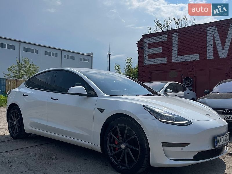 Tesla Model 3 2018