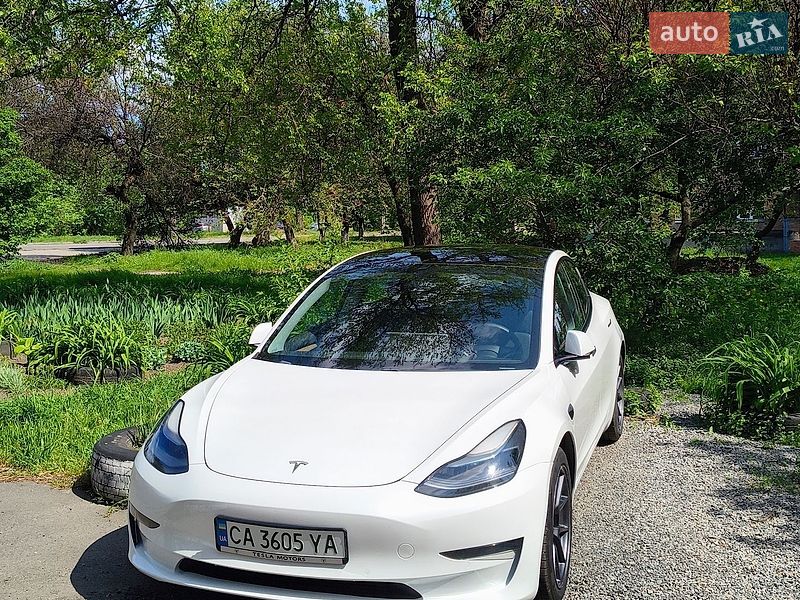 Tesla Model 3 2021