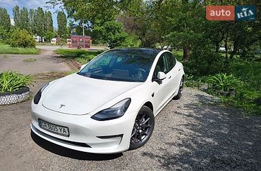 Седан Tesla Model 3 2021 в Черкасах