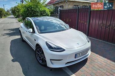 Седан Tesla Model 3 2021 в Черкасах