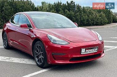Седан Tesla Model 3 2019 в Києві