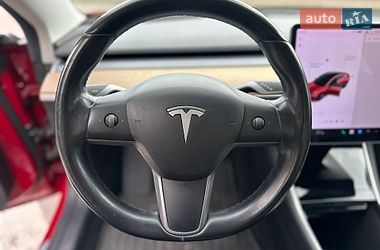 Седан Tesla Model 3 2019 в Києві