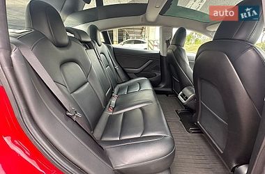 Седан Tesla Model 3 2019 в Києві