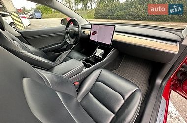 Седан Tesla Model 3 2019 в Києві