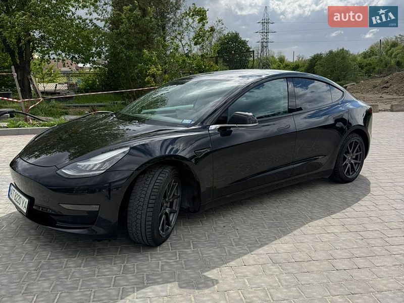 Седан Tesla Model 3 2020 в Ивано-Франковске