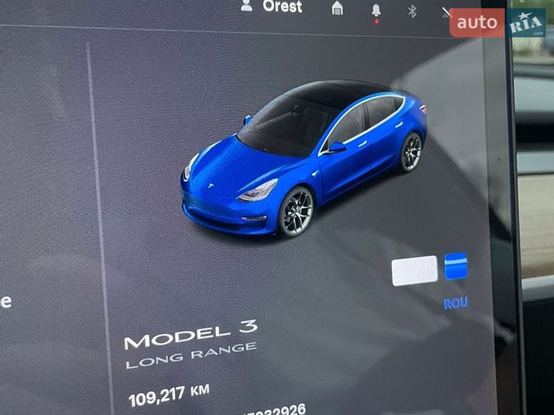 Седан Tesla Model 3 2018 в Львове
