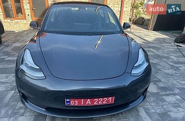 Седан Tesla Model 3 2019 в Киеве