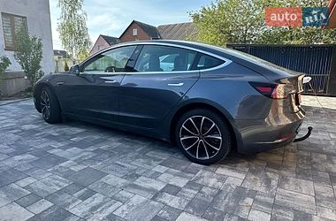 Седан Tesla Model 3 2019 в Киеве