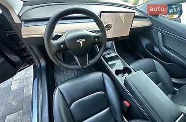 Седан Tesla Model 3 2019 в Киеве