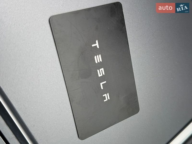 Седан Tesla Model 3 2023 в Киеве