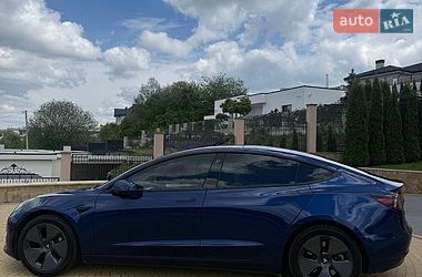 Седан Tesla Model 3 2023 в Львові