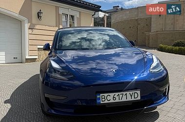 Седан Tesla Model 3 2023 в Львові