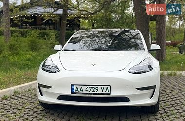 Седан Tesla Model 3 2020 в Киеве