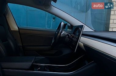 Седан Tesla Model 3 2019 в Одесі