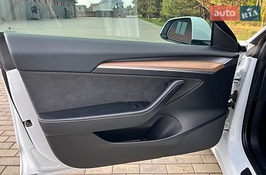 Седан Tesla Model 3 2022 в Костополе