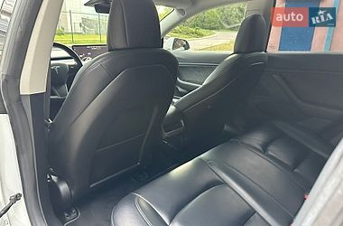 Седан Tesla Model 3 2018 в Кременчуці