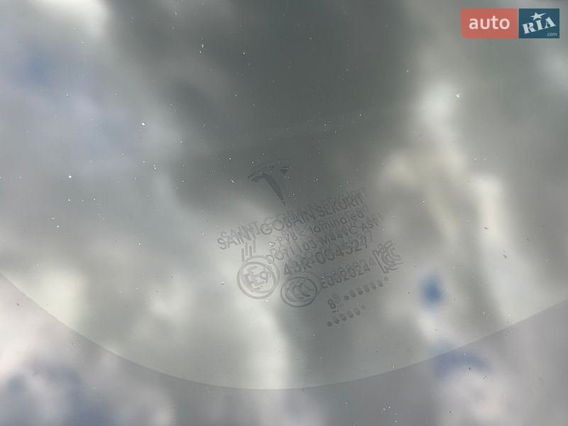 Седан Tesla Model 3 2018 в Кременчуці