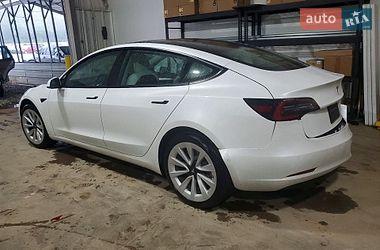 Седан Tesla Model 3 2021 в Львові