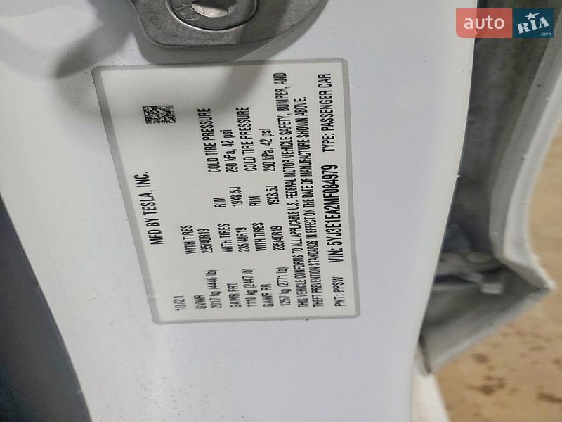 Седан Tesla Model 3 2021 в Львові