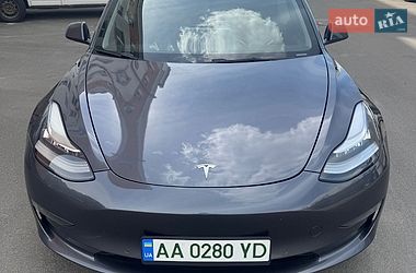 Седан Tesla Model 3 2022 в Киеве