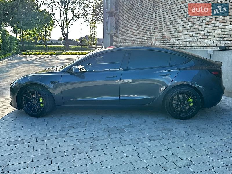 Седан Tesla Model 3 2018 в Луцке