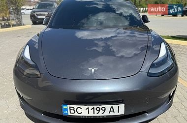 Седан Tesla Model 3 2021 в Львові