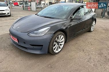 Седан Tesla Model 3 2022 в Киеве