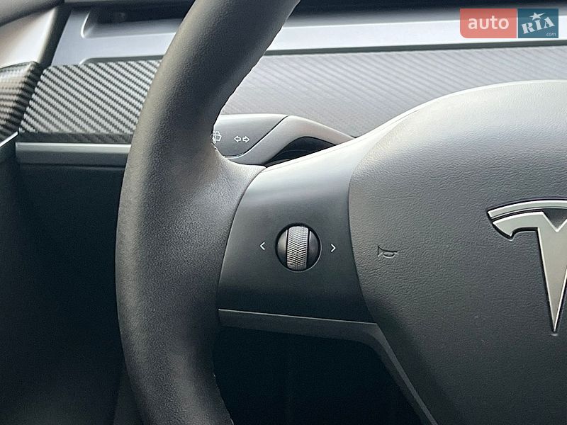 Седан Tesla Model 3 2022 в Киеве