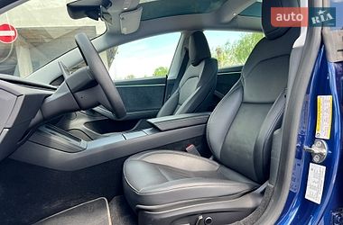 Седан Tesla Model 3 2024 в Киеве