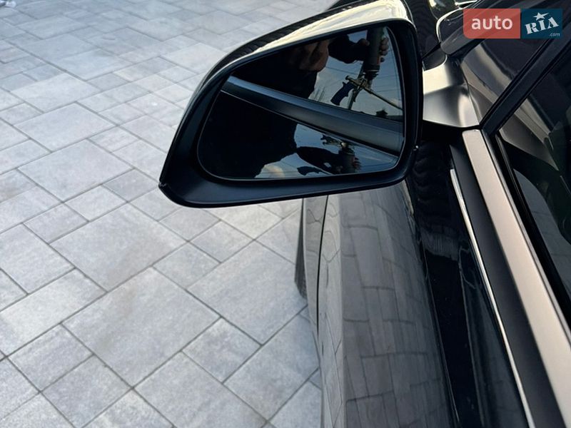 Седан Tesla Model 3 2023 в Житомирі
