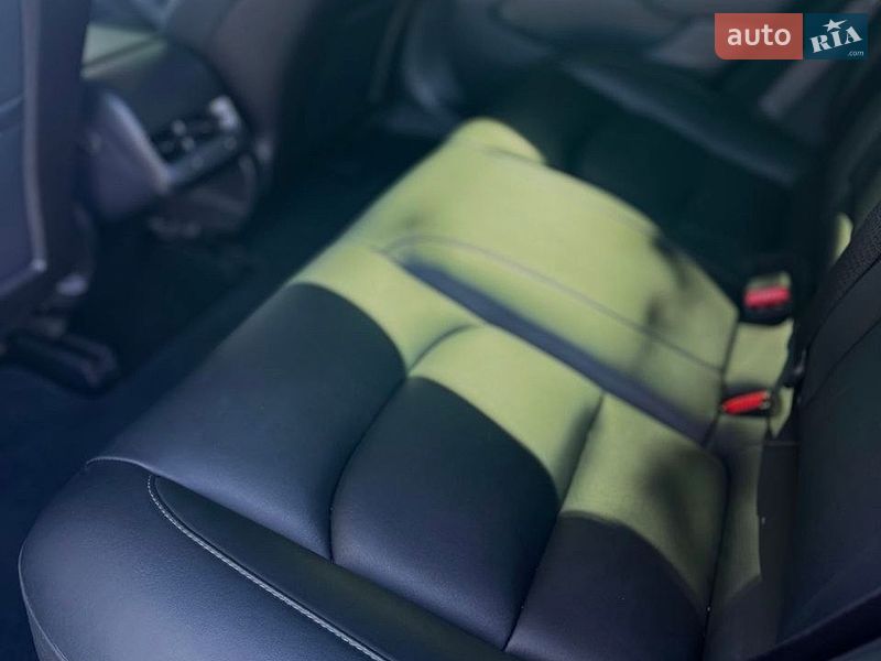 Седан Tesla Model 3 2019 в Киеве