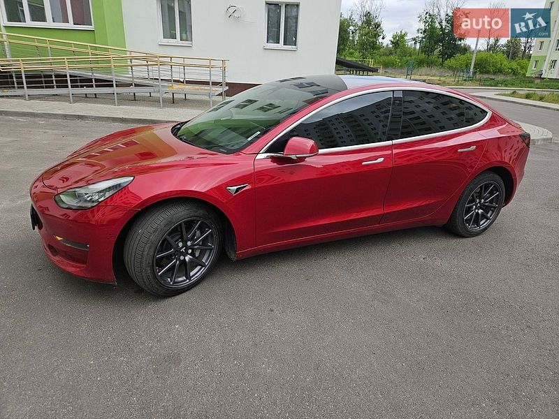 Седан Tesla Model 3 2019 в Харькове