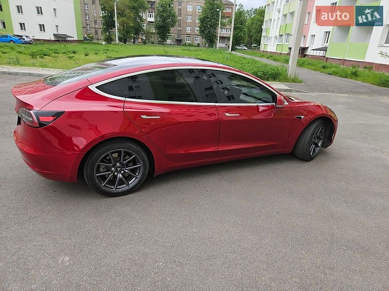 Седан Tesla Model 3 2019 в Харькове