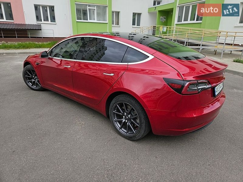 Седан Tesla Model 3 2019 в Харкові