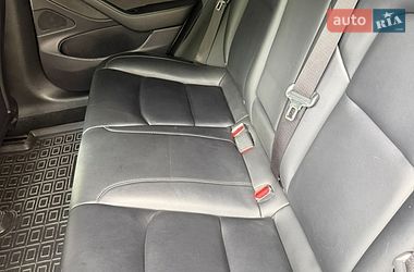 Седан Tesla Model 3 2019 в Львові