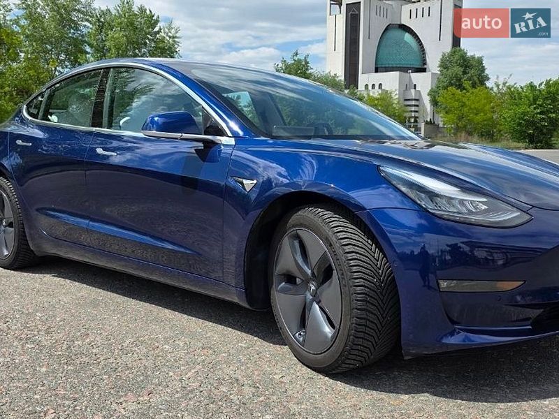 Tesla Model 3 2018 Tesla Model 3 2018